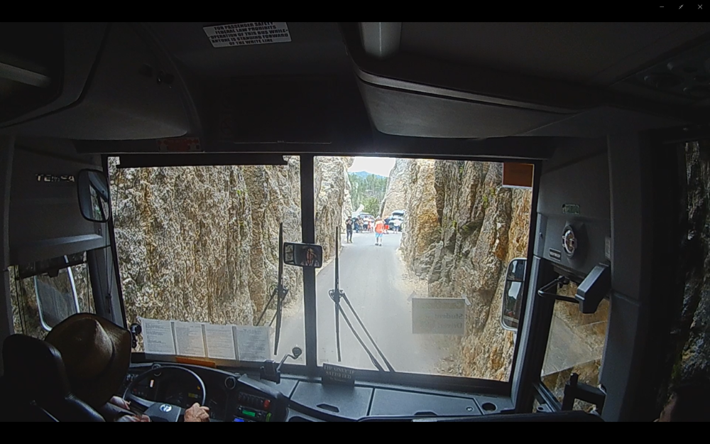 It is close on both sides.