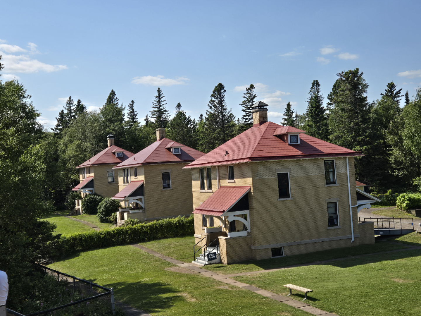 Closer view of the houses where the Lighthouse keepers lived.